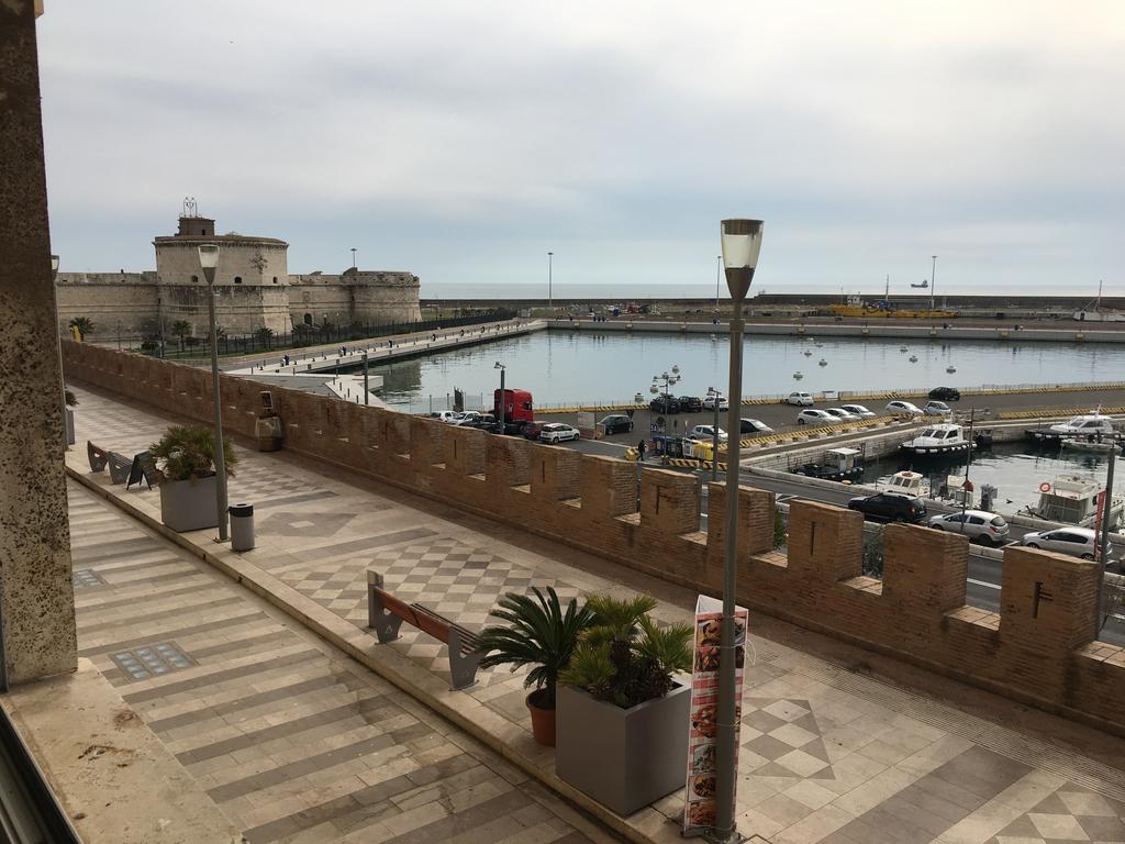 Tourist Apartment-La Casa Del Porto- Alloggio Turistico Civitavecchia Exterior photo