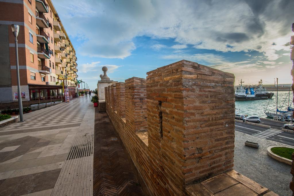 Tourist Apartment-La Casa Del Porto- Alloggio Turistico Civitavecchia Exterior photo